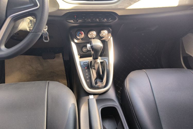 宝骏510 2019款 1.5L CVT劲享型 国VI中控内饰18