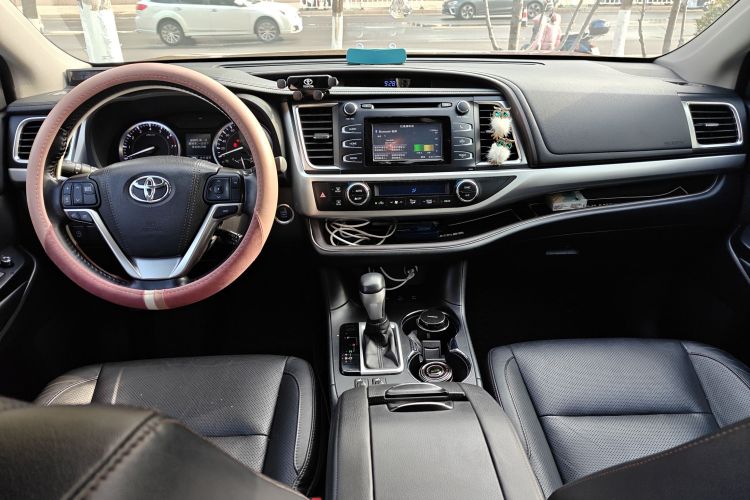 丰田 汉兰达 2017款 2.0T 四驱豪华版 7座中控内饰12