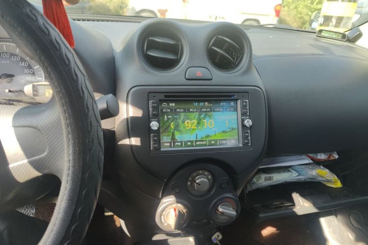 日产 玛驰 2015款 1.2L 手动易享版中控内饰16