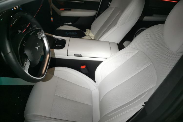 小鹏P7 2023款 P7i 702 Pro中控内饰19