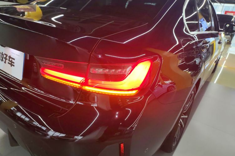 宝马3系 2023款 325Li M运动套装车身外观9