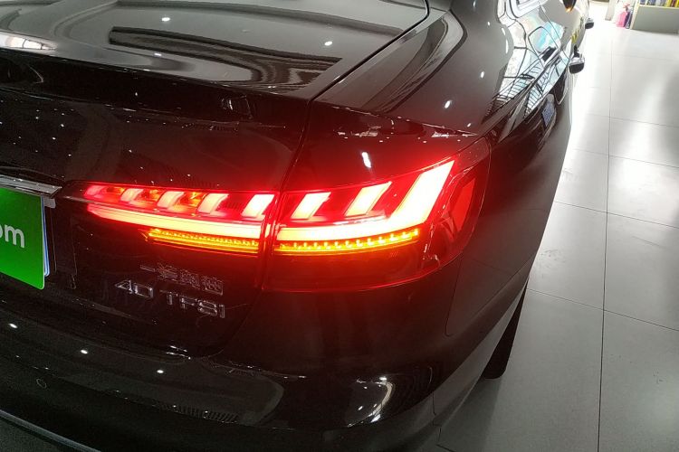 奥迪A4L 2022款 40 TFSI 时尚动感型车身外观6006