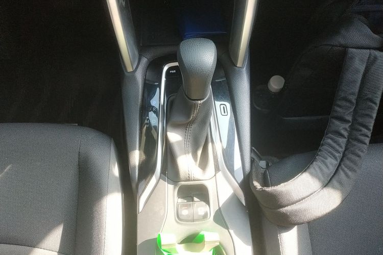 丰田 卡罗拉锐放 2022款 2.0L 先锋版局部细节18