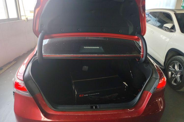 丰田 凯美瑞 2019款 2.5S 锋尚版 国VI局部细节23