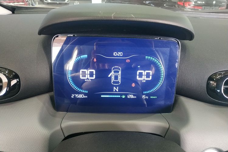 零跑汽车 零跑T03 2021款 400轻享版 三元锂中控内饰14