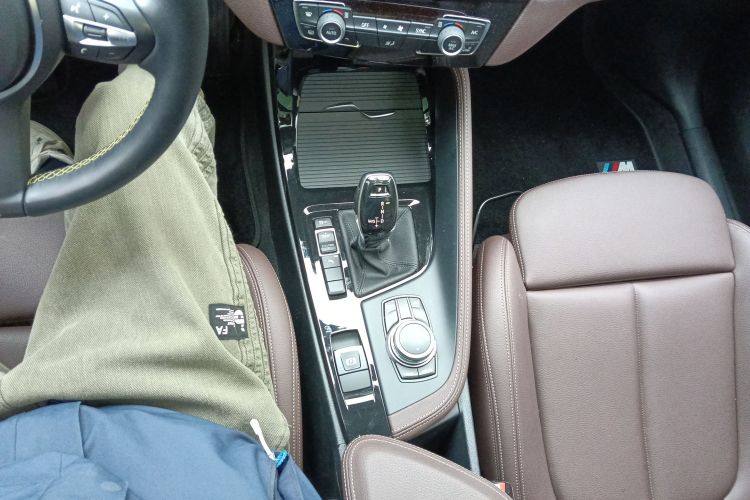 宝马X2 2023款 sDrive25i M运动曜夜版局部细节18