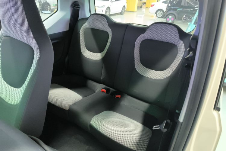 五菱汽车 宏光MINIEV 2024款 第三代 215km 青春版中控内饰21