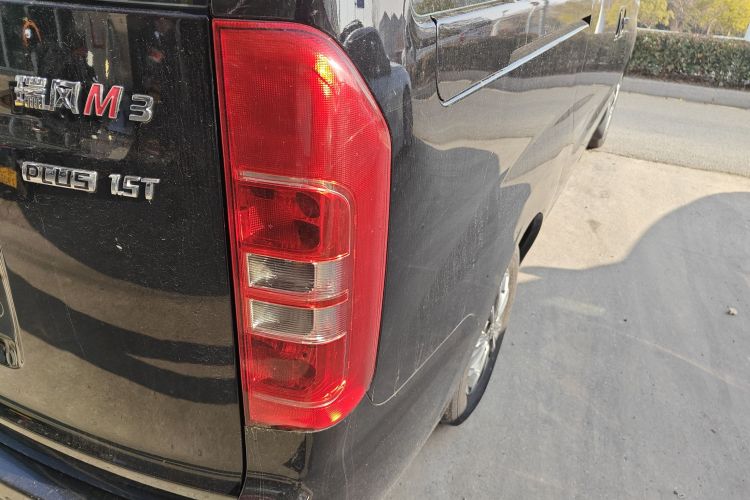 江淮瑞风 瑞风M3 2023款 PLUS 1.5T 7/8座智联版车身外观9