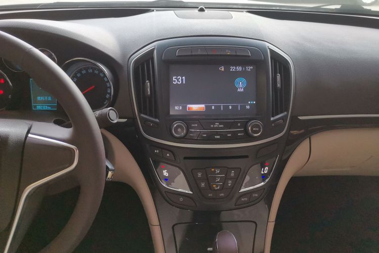 别克 君威 2015款 2.0L 领先时尚型局部细节16