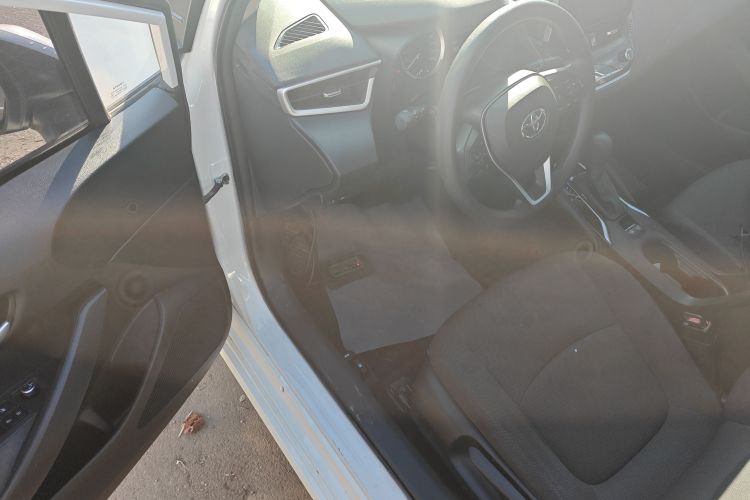 丰田 卡罗拉 2021款 1.2T S-CVT 精英版中控内饰7003