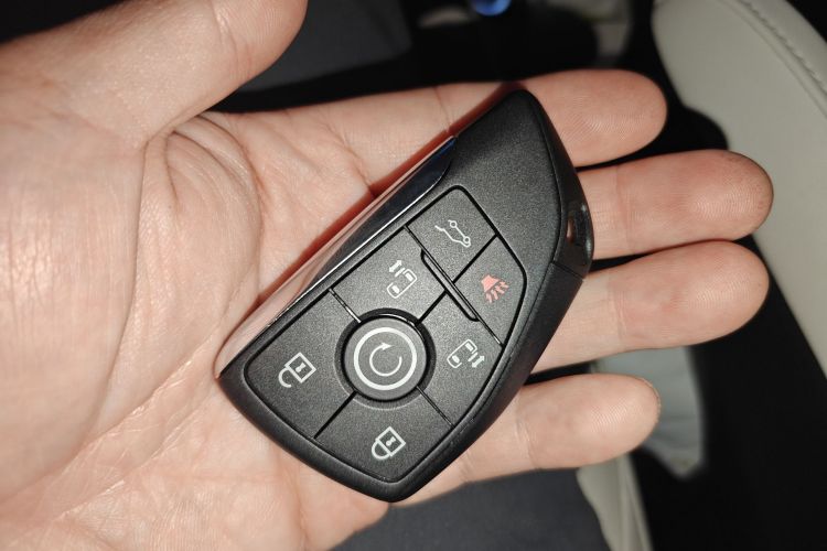 别克GL8新能源 2024款 陆尊 智享版 7座中控内饰11