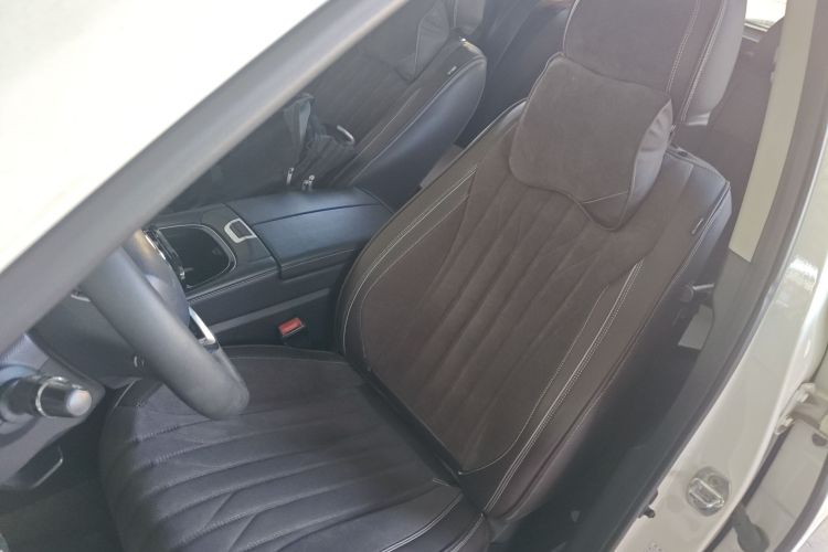 广汽传祺 传祺GS5 2019款 270T 自动尊享版中控内饰19