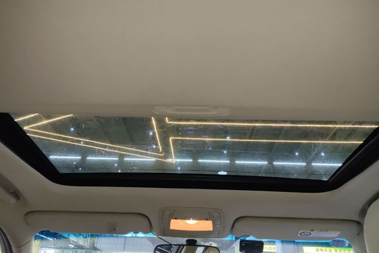 丰田 皇冠 2015款 2.5L 智享版中控内饰22