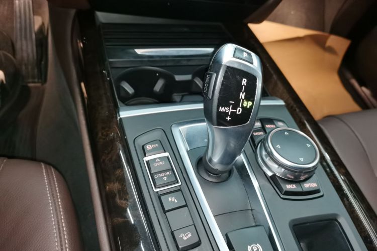 宝马X5(进口) 2015款 xDrive28i中控内饰18