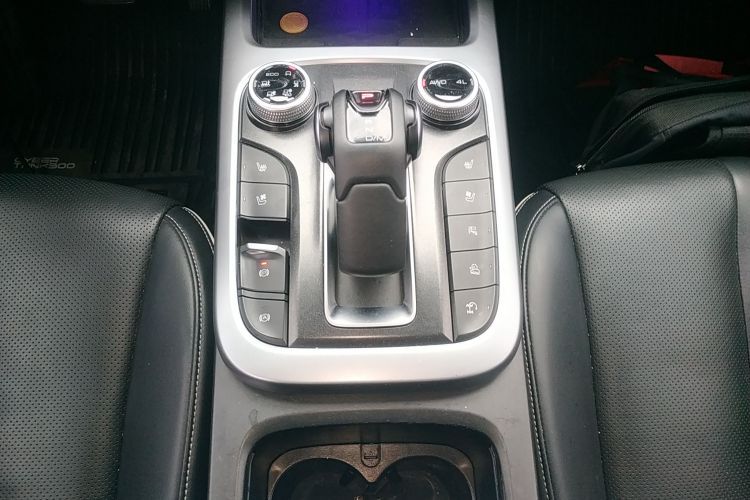 坦克300 2021款 城市版 2.0T 很有型局部细节18