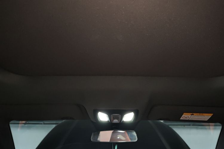 长安UNI-V 2023款 2.0T 锋速版局部细节22