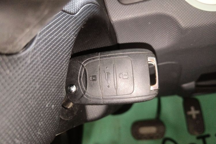 五菱汽车 宏光MINIEV 2021款 马卡龙臻享款 三元锂中控内饰7001