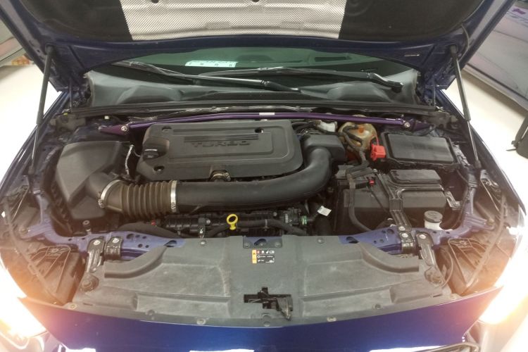 别克 君威 2021款 GS 28T 尊贵型机舱底盘24