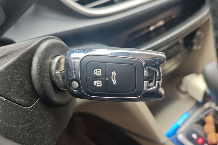 别克 英朗 2018款 15T 双离合进取型 国V中控内饰11