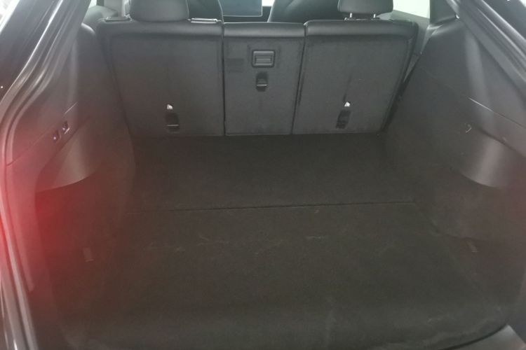 特斯拉 Model Y 2022款 改款 后轮驱动版机舱底盘23