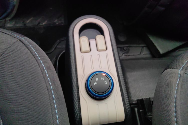 五菱汽车 宏光MINIEV 2022款 悦享款 磷酸铁锂中控内饰18