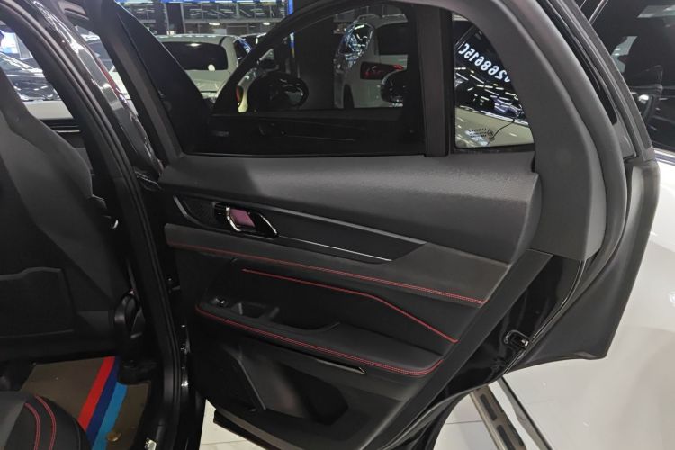 领克05 2020款 2.0TD 四驱劲Halo中控内饰45