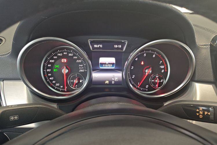 奔驰GLE轿跑 2015款 GLE 320 4MATIC 轿跑SUV中控内饰14