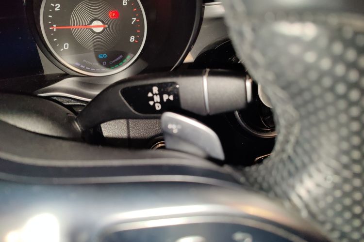 奔驰C级 2019款 C 260 运动版中控内饰18