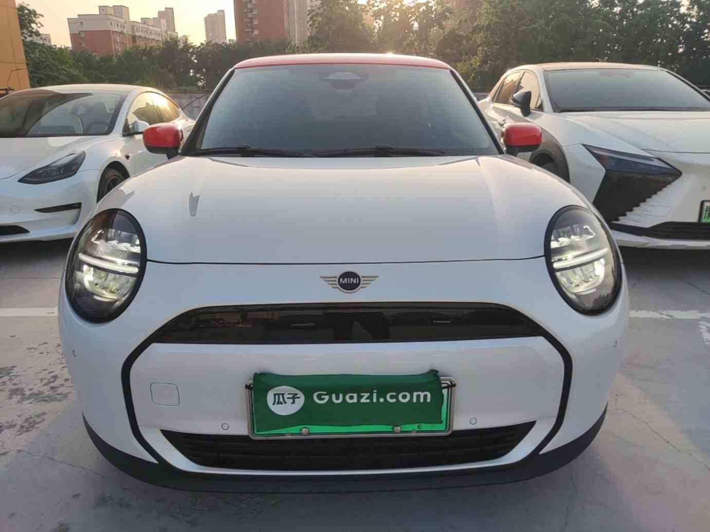 电动MINI COOPER 2024款 456km COOPER E 经典派(1)