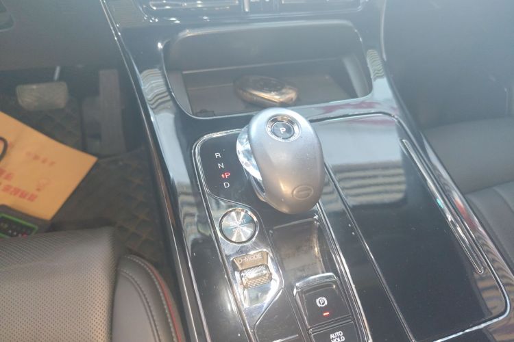 广汽传祺 传祺M8 2023款 宗师系列 双擎 御尊版中控内饰18