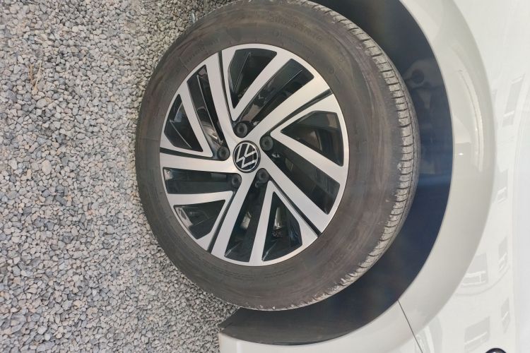 大众 朗逸 2024款 1.5L 自动五百万版车身外观10