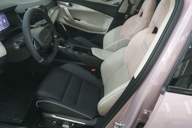 领克06 2021款 1.5T Shero粉色特别版中控内饰19