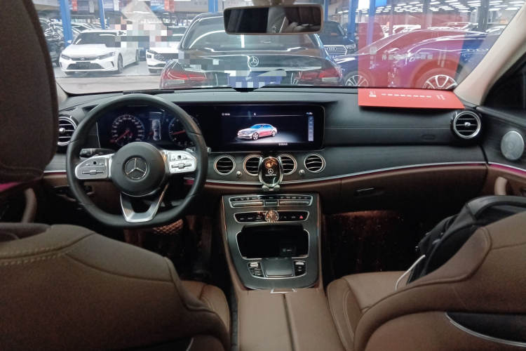 奔驰E级 2020款 E 300 L 运动豪华型中控内饰7002