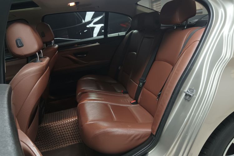 宝马5系 2014款 520Li 典雅型中控内饰21