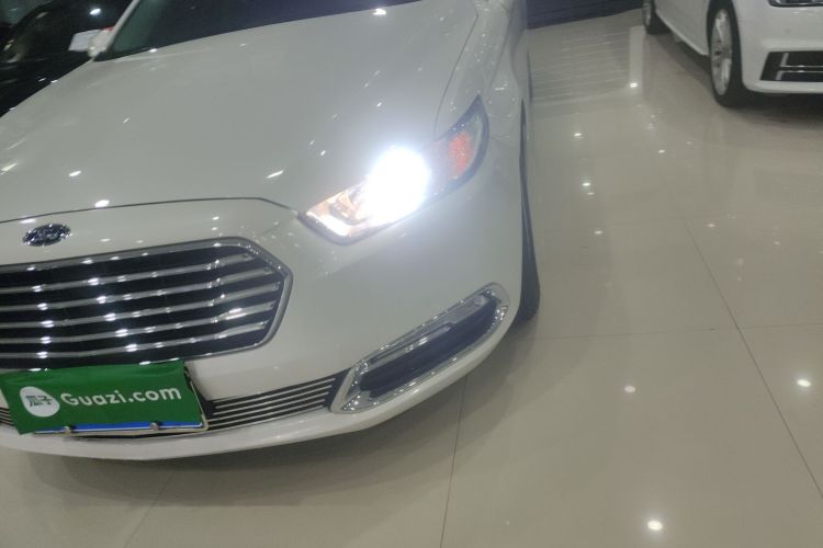 福特 金牛座 2017款 改款 EcoBoost 245 时尚型局部细节36