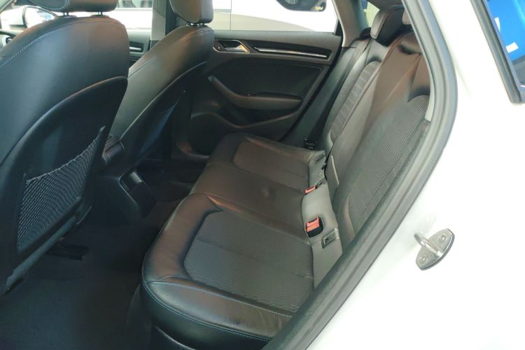 奥迪A3 2019款 Limousine 35 TFSI 时尚型 国VI中控内饰7004