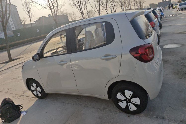 五菱汽车 宏光MINIEV 2025款 四门版 进阶款车身外观4