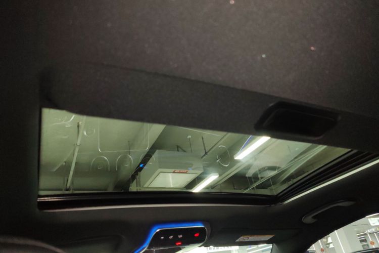 奔驰C级 2023款 C 200 L 运动版局部细节22