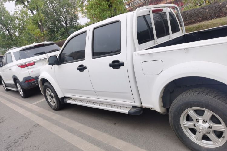 长城 风骏5 2021款 2.0T柴油两驱精英型大双排国VI GW4D20M车身外观4