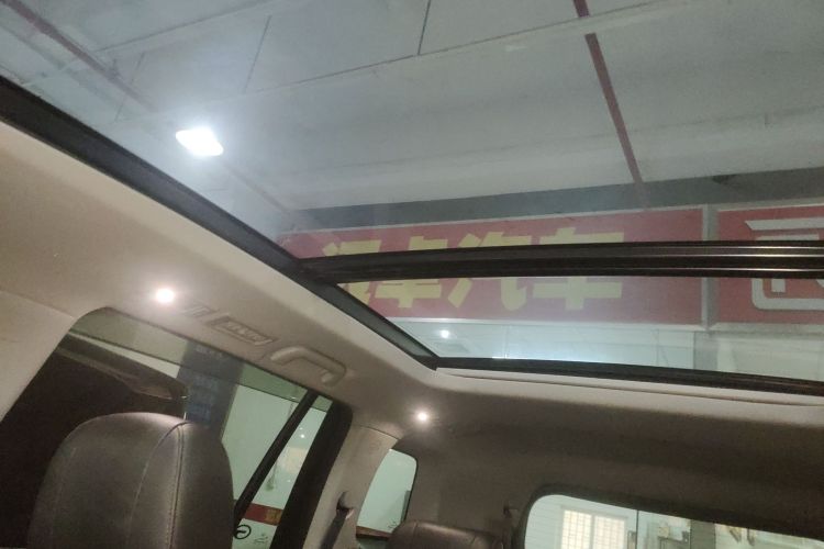 广汽传祺 传祺GS8 2017款 320T 两驱豪华智联版（七座）局部细节22