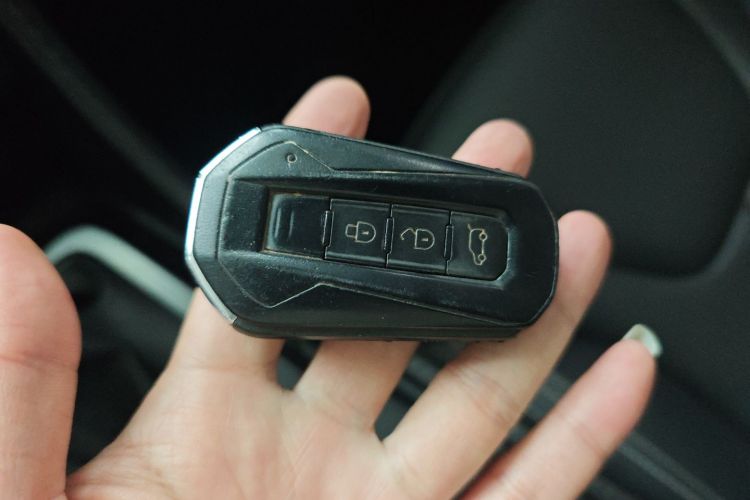 江铃 驭胜S330 2016款 1.5L GTDi 自动两驱尊贵版中控内饰11