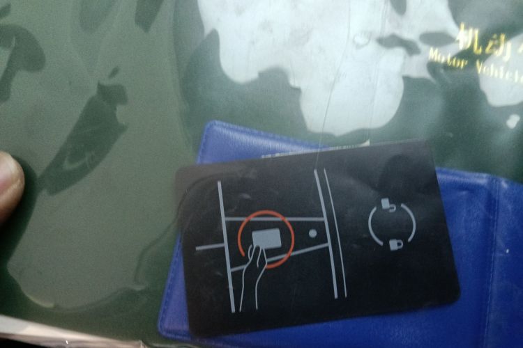 特斯拉 Model Y 2023款 后轮驱动版中控内饰11