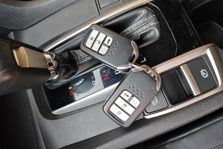 本田 思域 2016款 220TURBO CVT尊耀版中控内饰7001