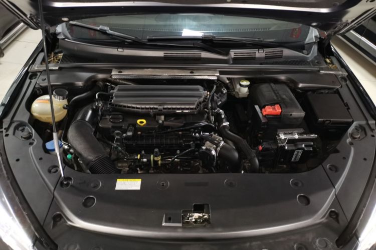 东风风神 奕炫MAX 2023款 1.5T 超炫潮爸版机舱底盘24