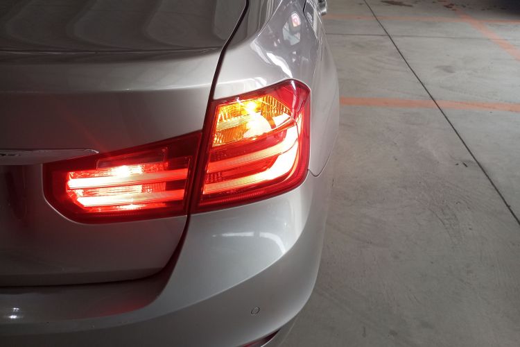 宝马3系 2015款 316Li 时尚型车身外观6006