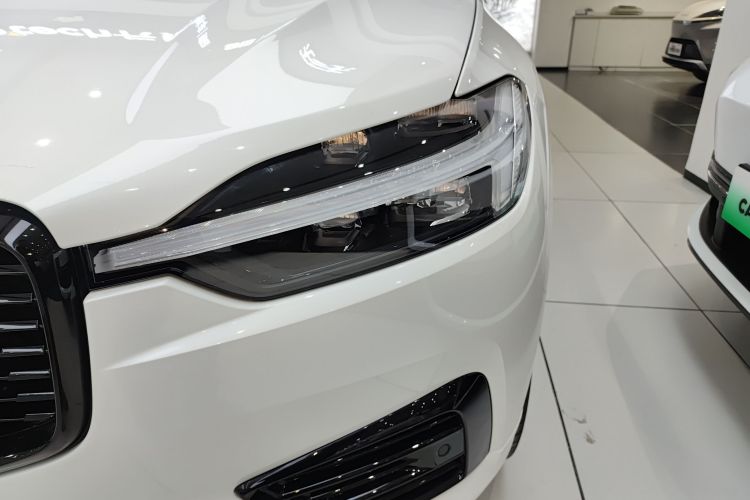 沃尔沃XC60新能源 2022款 T8 插电混动 四驱智远运动版局部细节36