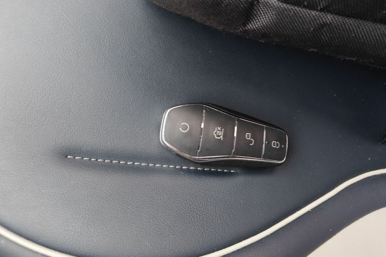 比亚迪 秦PLUS 2021款 DM-i 55KM 旗舰型中控内饰7001