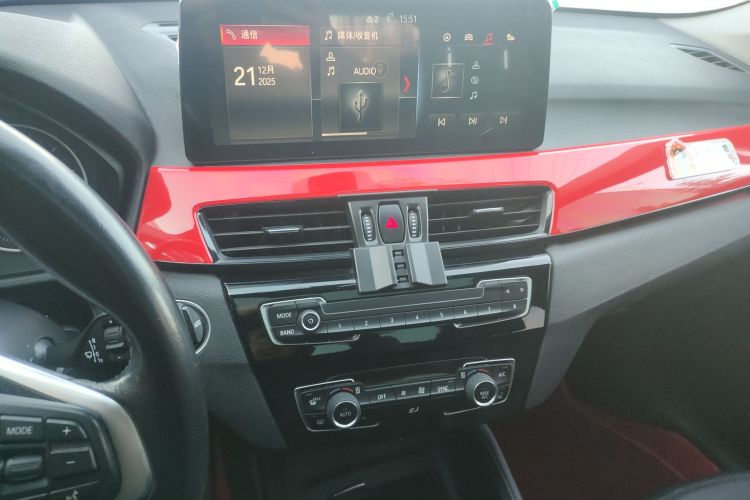 宝马X1 2018款 sDrive18Li 时尚型中控内饰16