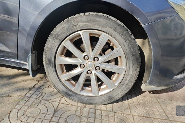 别克 威朗 2017款 三厢 20T 双离合领先型车身外观10