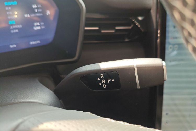 小鹏G3 2019款 尊享版中控内饰18